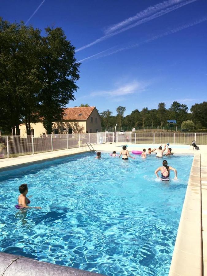 Camping Les Petites Minaudieres Saint-Sauveur (Vienne) Exterior photo