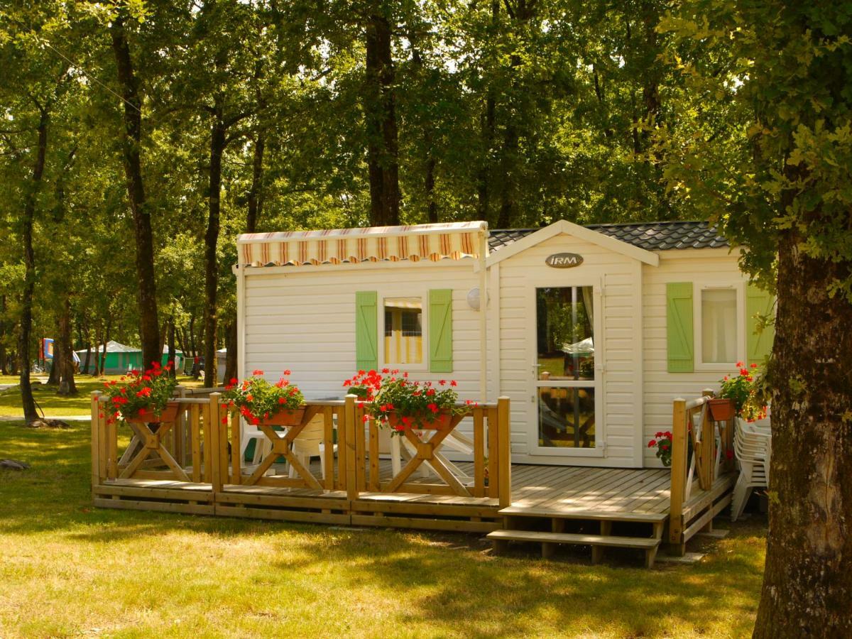 Camping Les Petites Minaudieres Saint-Sauveur (Vienne) Exterior photo