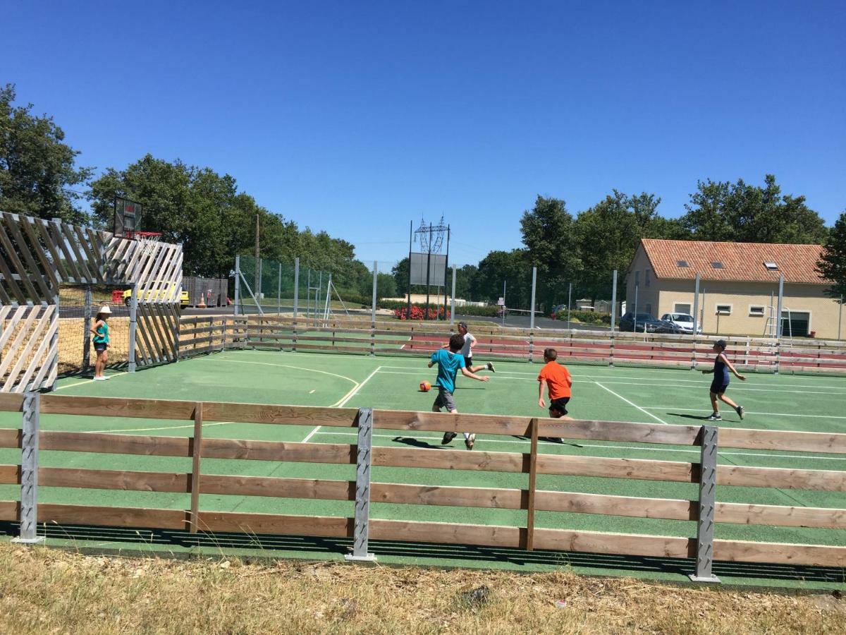 Camping Les Petites Minaudieres Saint-Sauveur (Vienne) Exterior photo